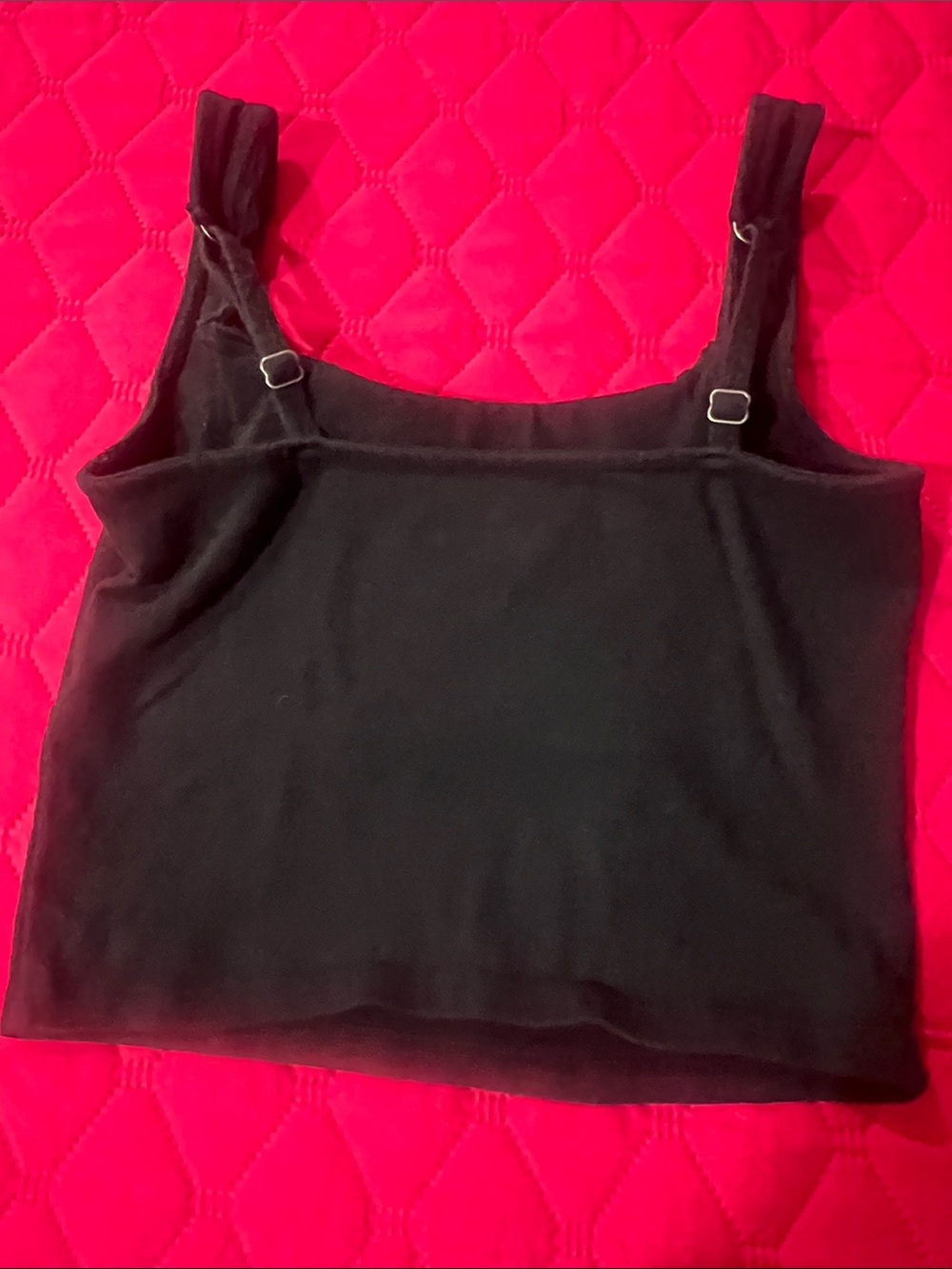 Hollister 3-Pack Bralette Tank Tops - Olive, White, Black - Picture 4 of 12